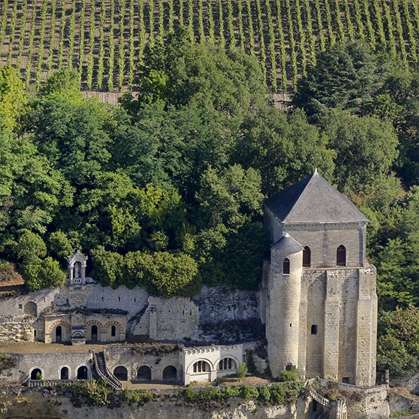 monument - Appellation Vouvray – Vins de Vouvray